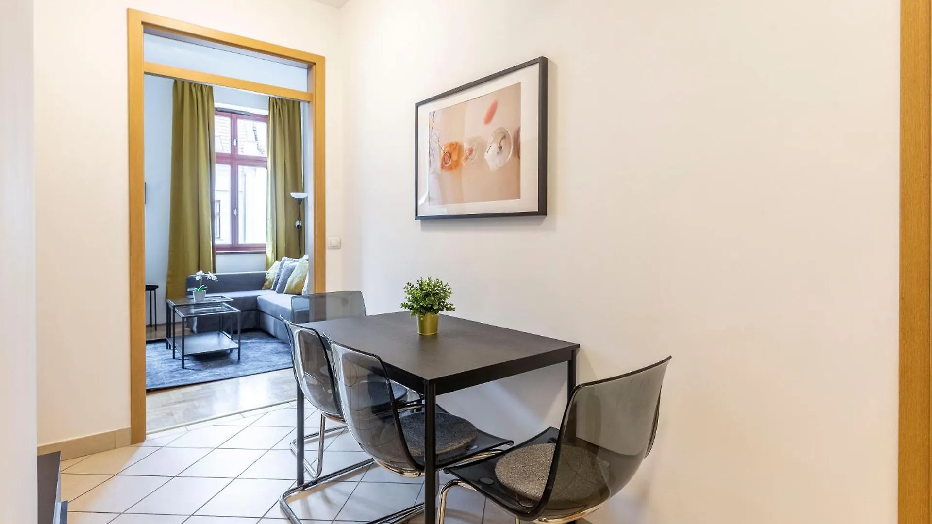 Downtown Cozy Home In The Gozsdu Garden Budapest
